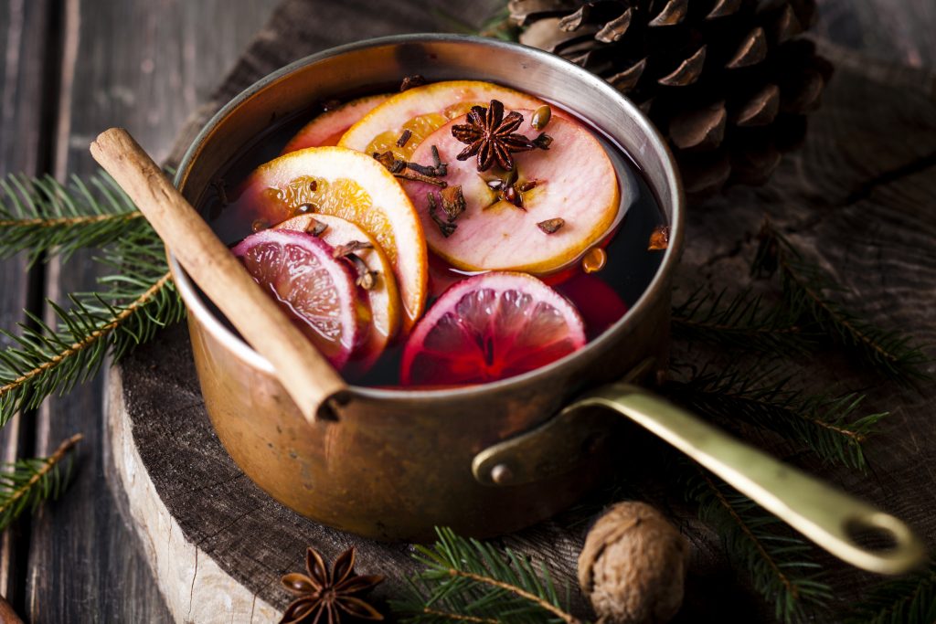 شراب داغ کریسمس یا mulled wine چیست؟